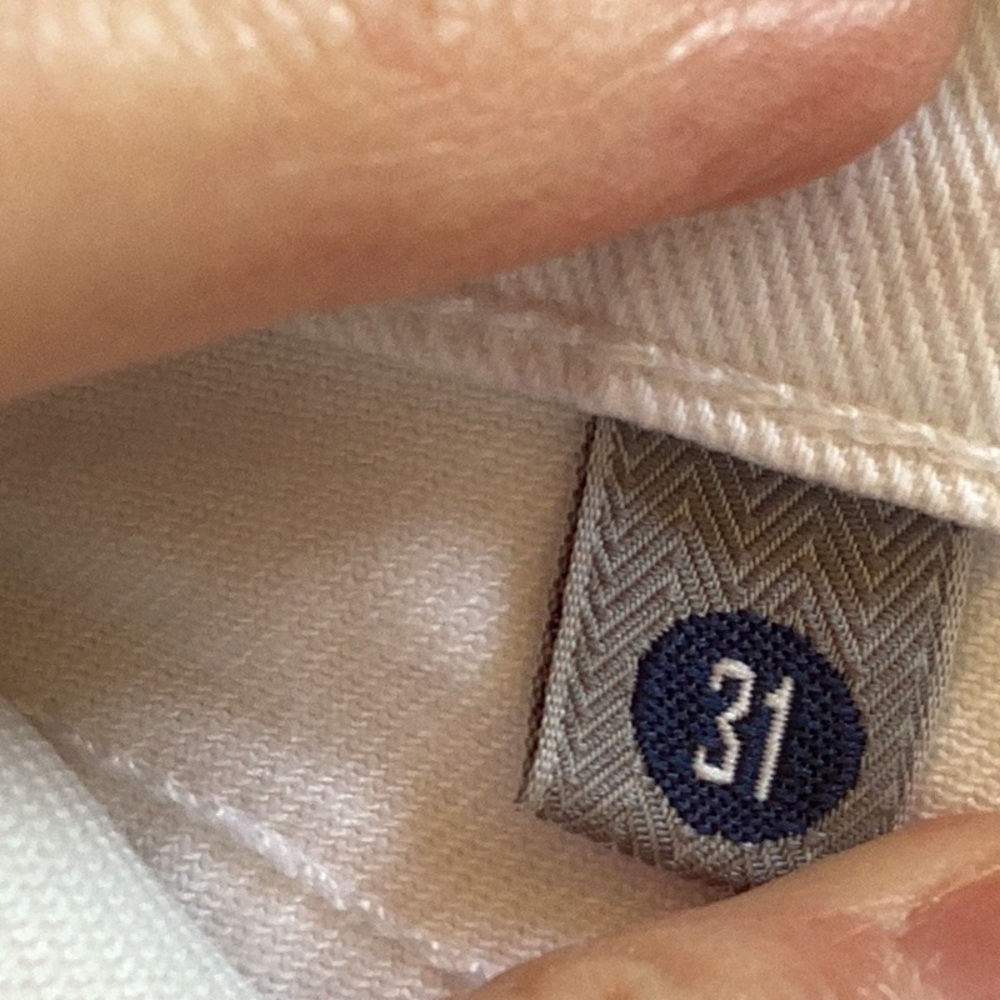 Citizens of Humanity while Phoebe slim straight crop jeans. Women’s size… - Picture 9 of 16